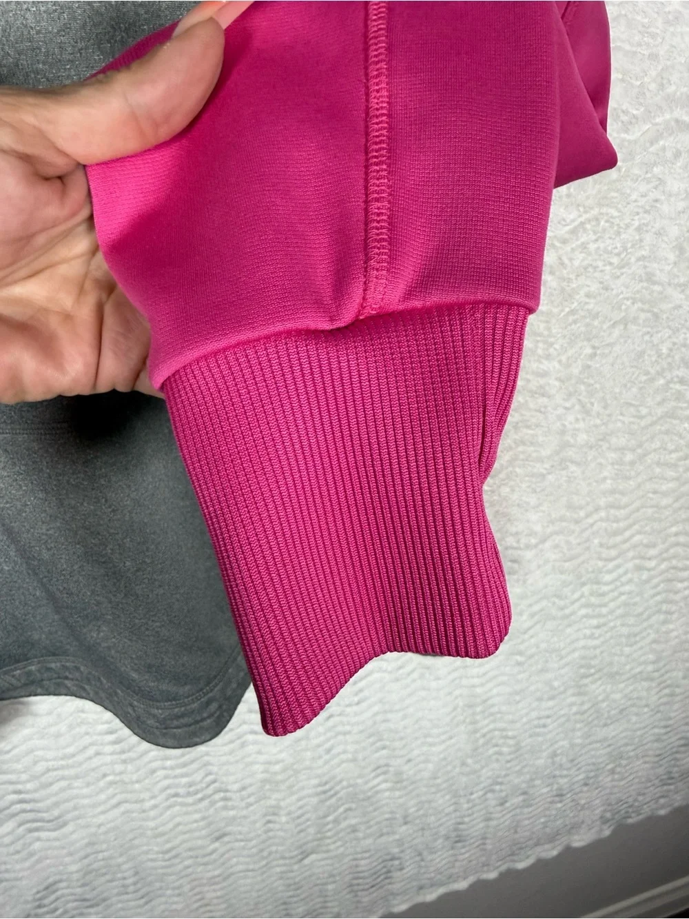 Nike Gray Body Fuchsia Pink Sleeve Hoodie. Be seen in this one 🤩😎